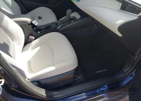 2022 Toyota Corolla Le z USA, uszkodzony, nr VIN 5YFEPMAE5NP285777